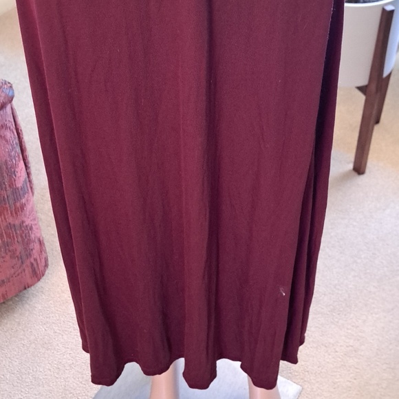 HALARA Burgundy Spaghetti Strap Maxi Dress M Lots Of Stretch Padded Top - Picture 3 of 8